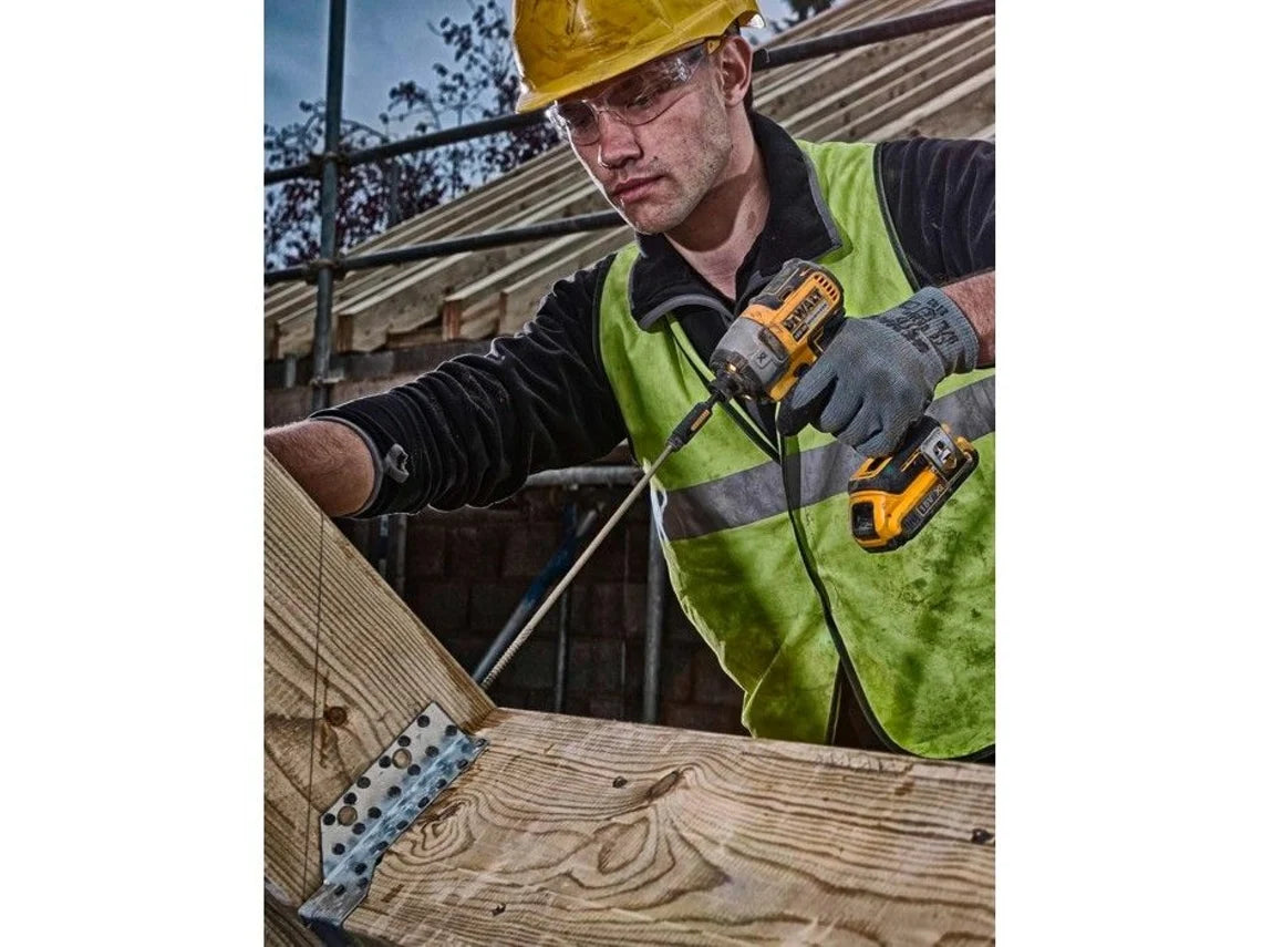 Kit Dewalt DCK690P3T (DCD796, DCF887, DCH273, DCS334, DCS565, DCL040, 3 baterias de 5,0 Ah, DCB1104, 2 baterias TSTAK VI)